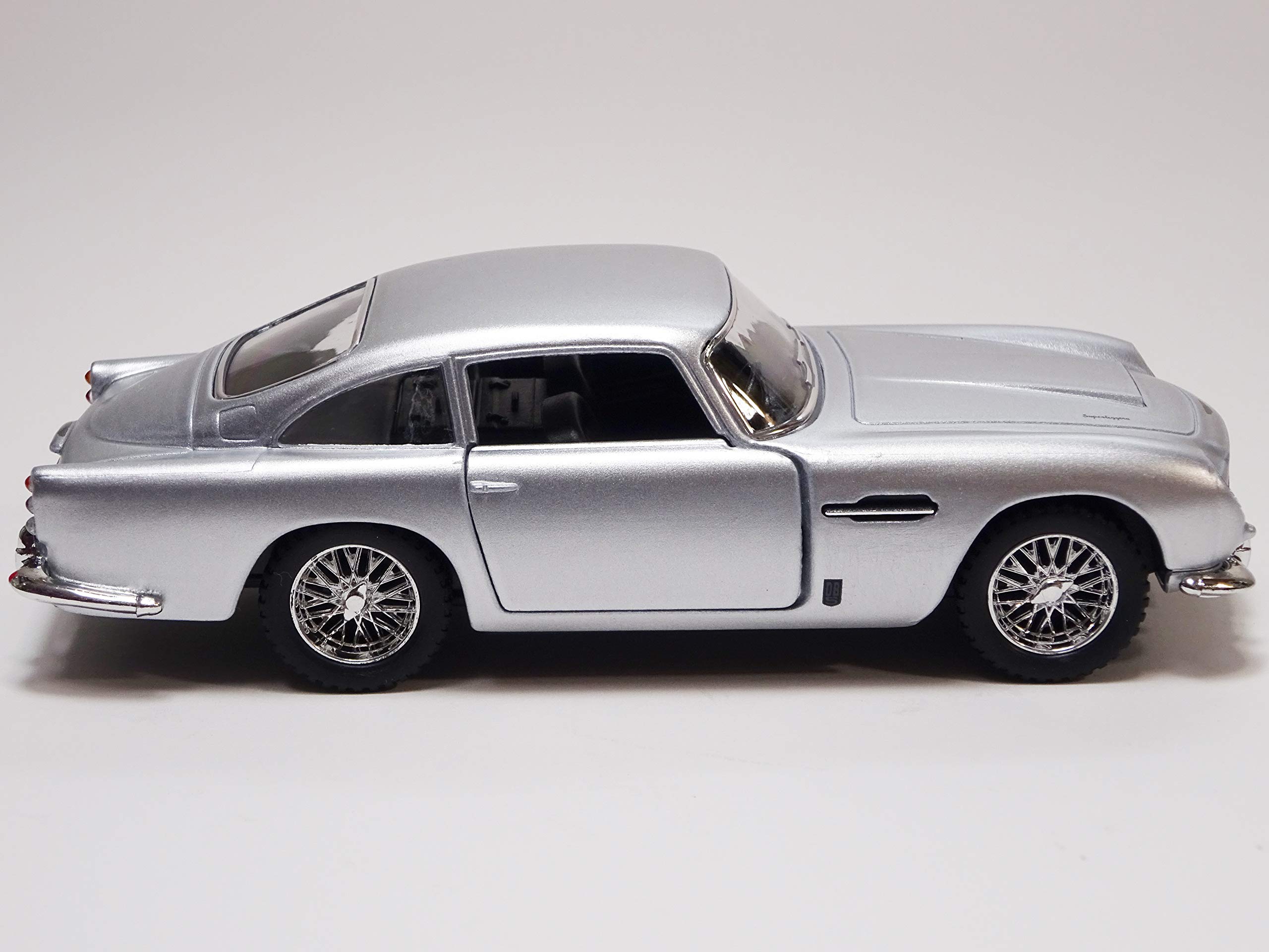 Amazon.co.jp: KINSMART Aston Martin DB5 Silver 1/38 KT5406 : Hobbies